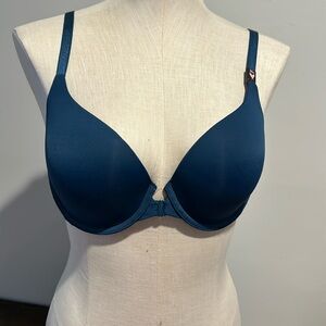 Victoria’s Secret, push up turquoise color bra, size 36C